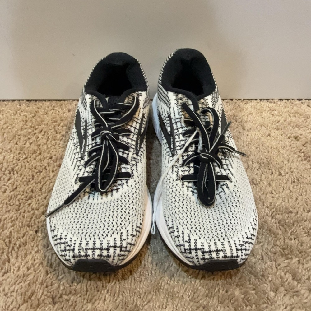 Brooks Revel 3 Shoes Womens Sz 6.5B White Running Cushioned Sneakers 1203021B121 - Picture 2 of 9